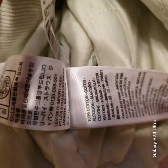 Levi's Cream Sherpa-Lined Denim Jacket - Picture 6 of 10